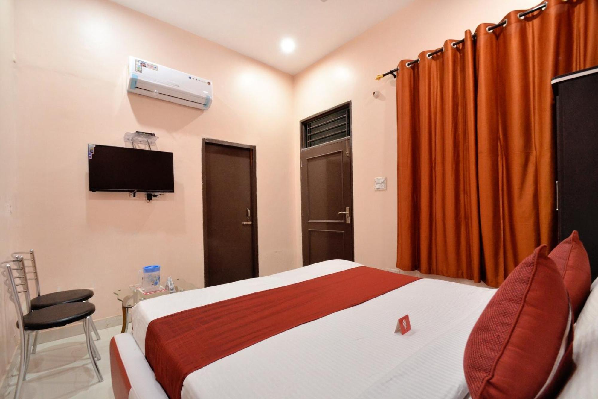 Hotel O Galaxy Nayagaon ภายนอก รูปภาพ