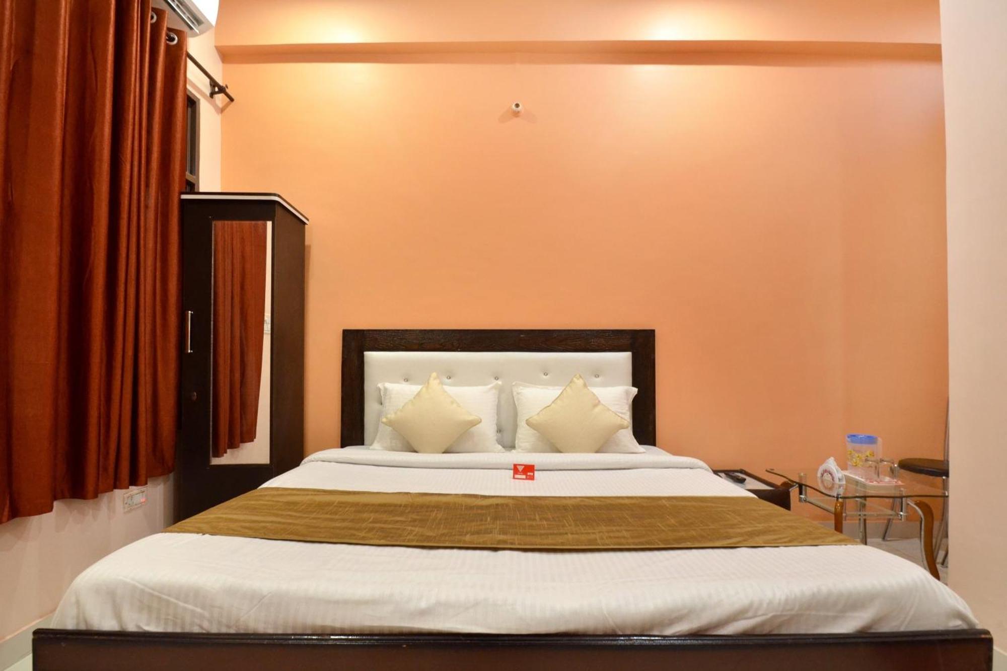 Hotel O Galaxy Nayagaon ภายนอก รูปภาพ