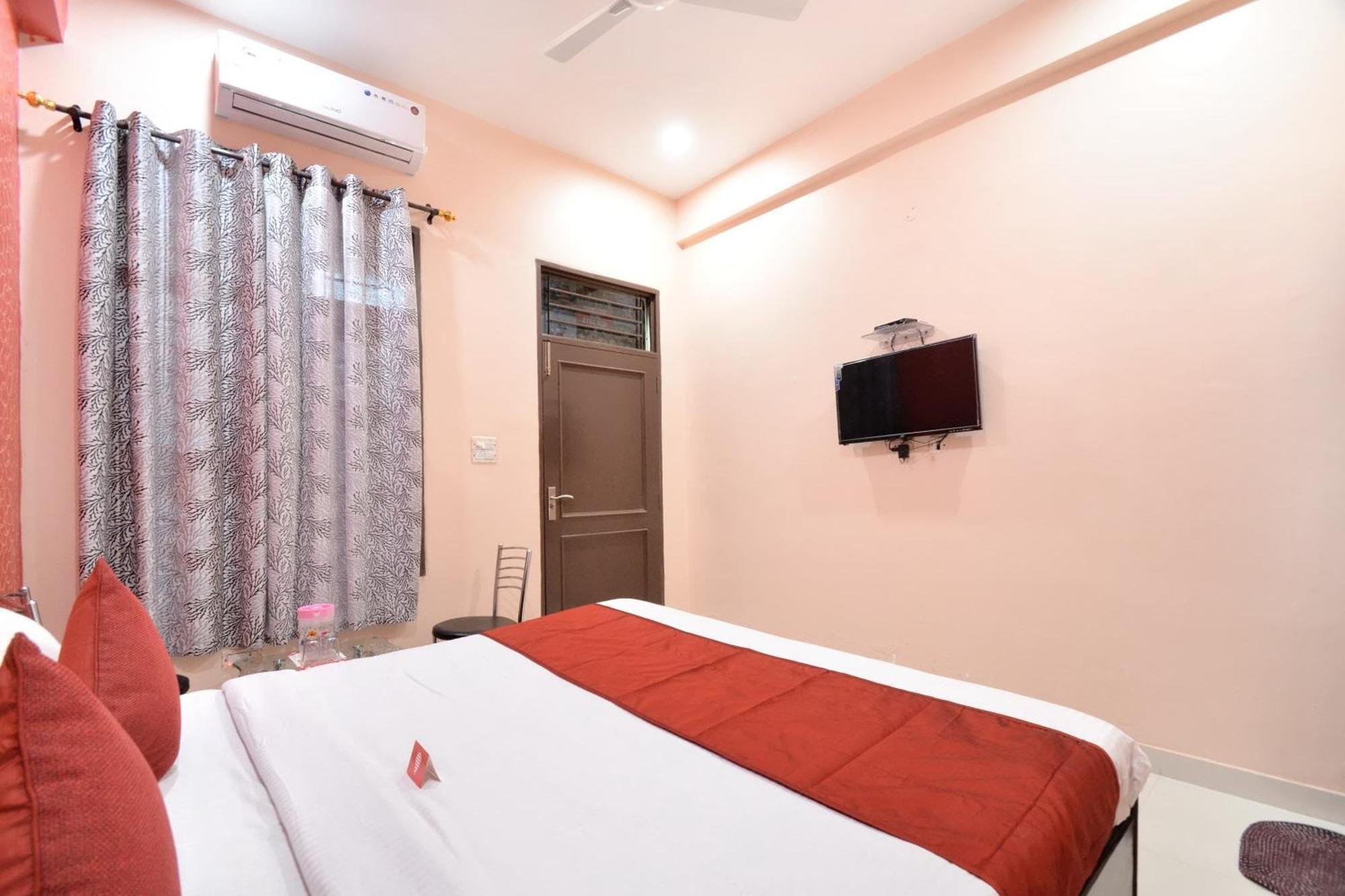 Hotel O Galaxy Nayagaon ภายนอก รูปภาพ